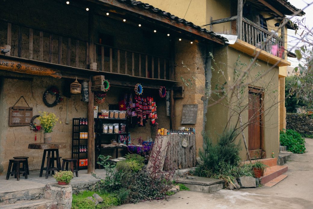 Lo Lo Chai village